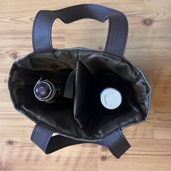 LEGACY - a Picnic Time Brand, 2 Bottle Insulated Wine Bag Cooler Good Condition - Picture 10 of 13